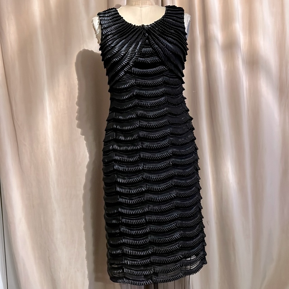 BCBG MAXAZRIA CRINCKLE SHEATH DRESS